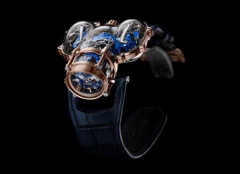 Photographie d'une montre MBandF, de modèle HM9, de couleur bleue.